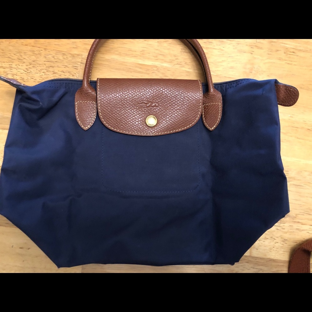 Small Longchamp. Short handles